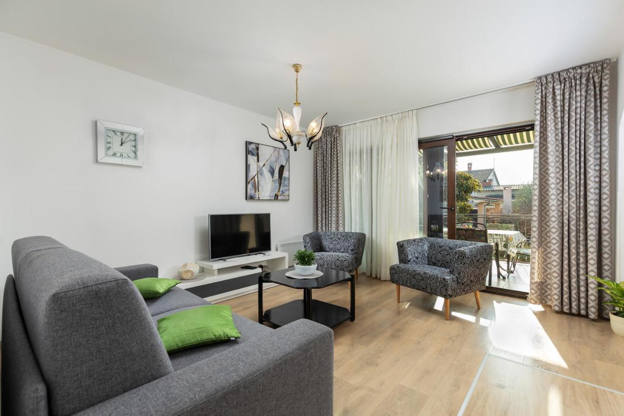 Apartment Viviana Pola Esterno foto