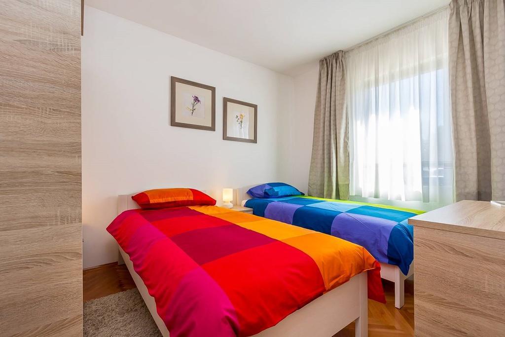 Apartment Viviana Pola Esterno foto