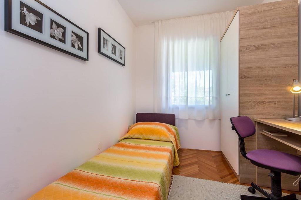Apartment Viviana Pola Esterno foto